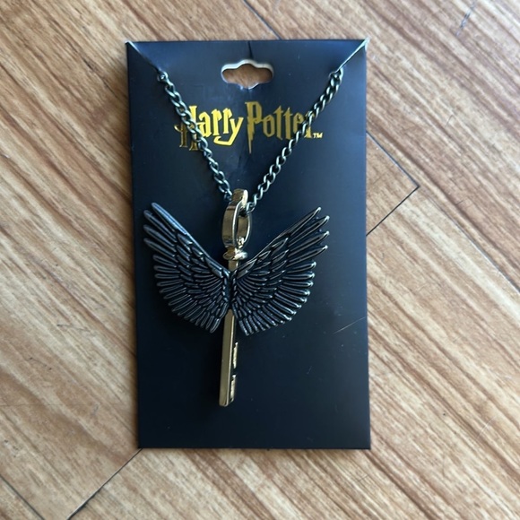 Harry Potter Necklace - Picture 1 of 2
